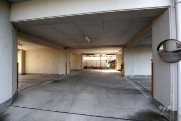 敷地内駐車場（屋内平面式）