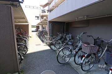 駐輪場（屋根付き）