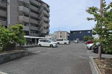 敷地内駐車場（屋外平面式）
