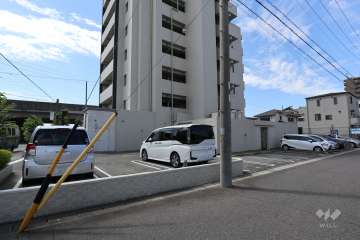 敷地内駐車場（屋外平面式）