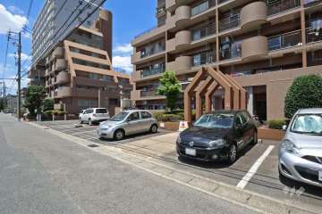 敷地内駐車場（屋外平面式）