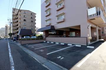 敷地内駐車場（屋外平面式）