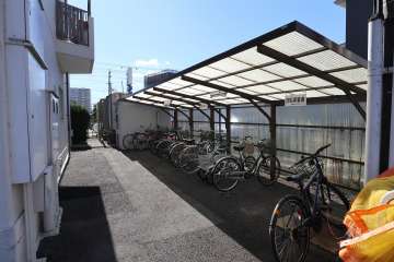 駐輪場（屋根付き）