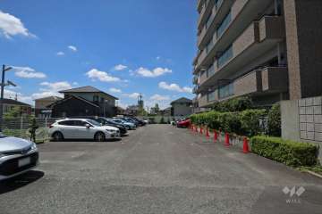 敷地内駐車場（屋外平面式）