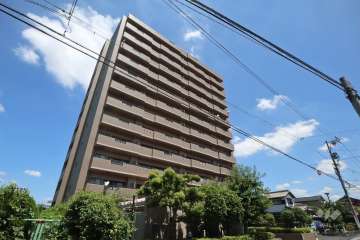 コープ野村春日井南2の外観（南側から）