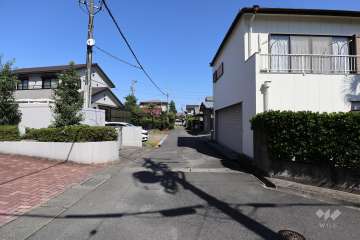 敷地北東側前面道路