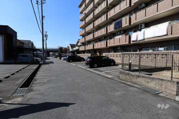 敷地内駐車場（屋外平面式）