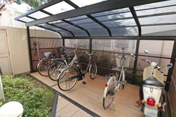 駐輪場とバイク置場