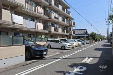 敷地内駐車場（屋外平面式）