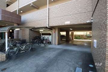 敷地内駐車場（屋内平面式）