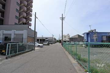 敷地北側の前面道路の前面道路