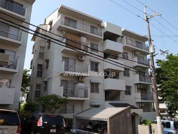 公団千里緑丘団地２０号棟の外観（北東側から）