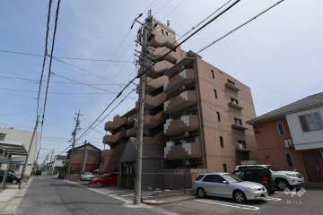 ユニーブル西本町の外観(北西側から）