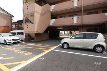 敷地内駐車場（屋外平面式）