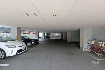 敷地内駐車場（屋内平面式）