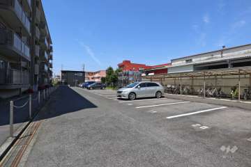 敷地内駐車場（屋外平面式）