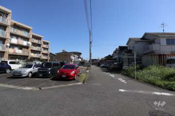 敷地南側の前面道路
