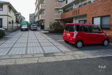 敷地内駐車場（屋外平面式）