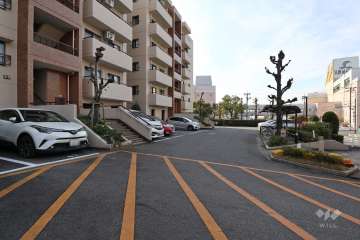 敷地内駐車場（屋外平面式）