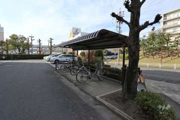 駐輪場（屋根付き）