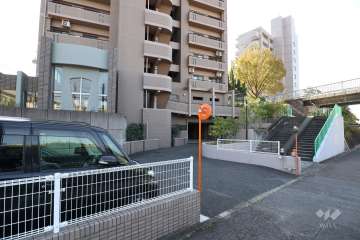 敷地内駐車場（屋外平面式）