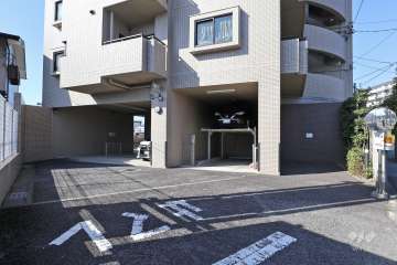 敷地内駐車場（屋内平面式・屋内機械式）