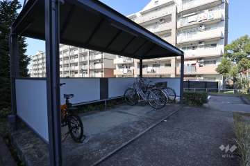 駐輪場（屋根付き）