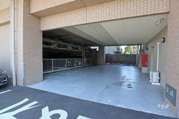 敷地内駐車場（屋内機械式）