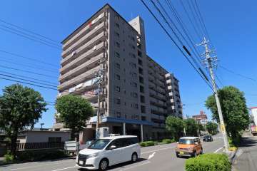 グローリアス春日井中央通の外観（南東側から）