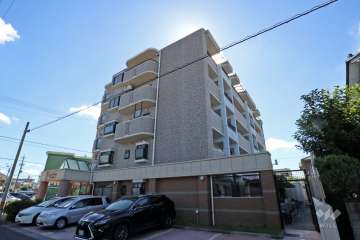 ロイヤルマンション鳥居松の外観（西側から）