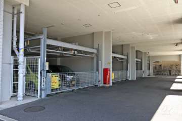 敷地内駐車場（屋内機械式）