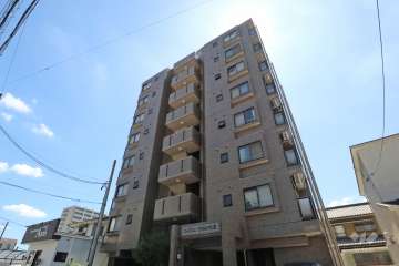 シャトー鳥居松3の外観(西側から）