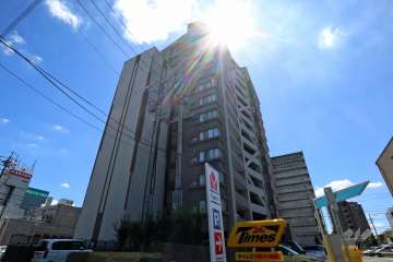 ライオンズシティ鳥居松の外観(西側から）