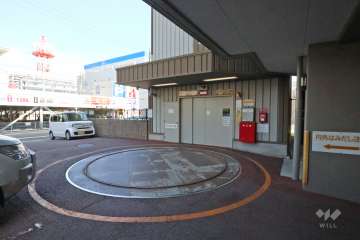 敷地内駐車場（屋外平面式・屋内機械式）