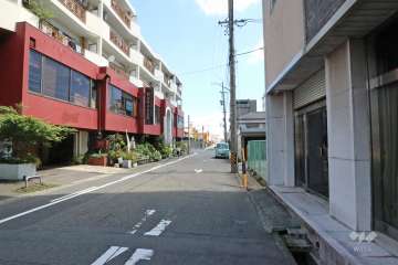 敷地南東側の前面道路