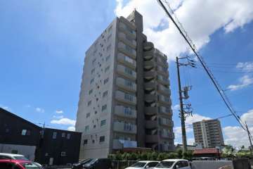 シャトー鳥居松2の外観（北側から）
