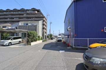 敷地東側の前面道路
