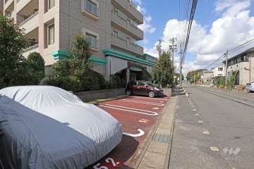 敷地内駐車場（屋外平面式）