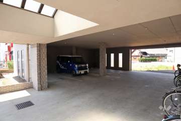 敷地内駐車場（屋内平面式）