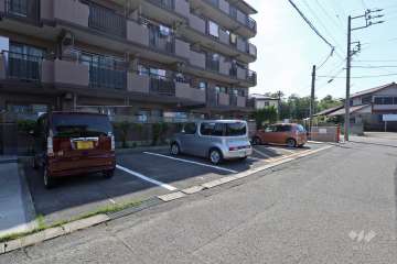 敷地内駐車場（屋外平面式）