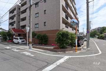 敷地内駐車場（屋外平面式）