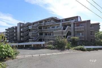 グローリアスヒルズ高蔵寺白山町の外観(北西側から）