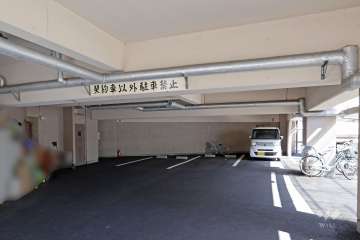 敷地内駐車場（屋内平面式）