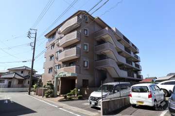 シャトー上八田の外観(北東側から）