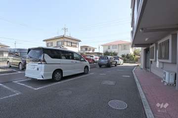 敷地内駐車場（屋外平面式）