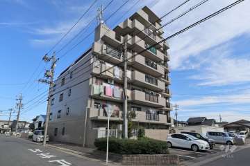 シャトー不二の外観（南西側から）