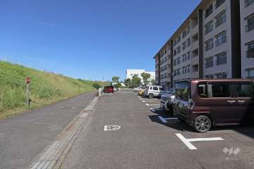 敷地内駐車場（屋外平面式）