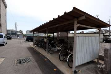 駐輪場（屋根付き）