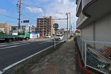 敷地東側の前面道路（県道25号春日井一宮線）