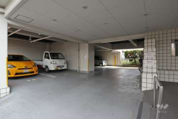 敷地内駐車場（屋内平面式）